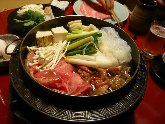 lẩu sukiyaki nhật bản