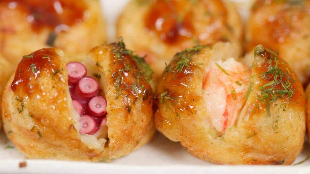 Bánh Takoyaki - món ăn vặt nức tiếng của Nhật Bản - Tour Nhật Bản - Du Lịch  Nhật Bản
