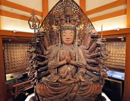 Chùa Tsubosakadera: Điểm đến linh thiêng cho người cầu nguyện đôi mắt khỏe mạnh ở Nhật Bản